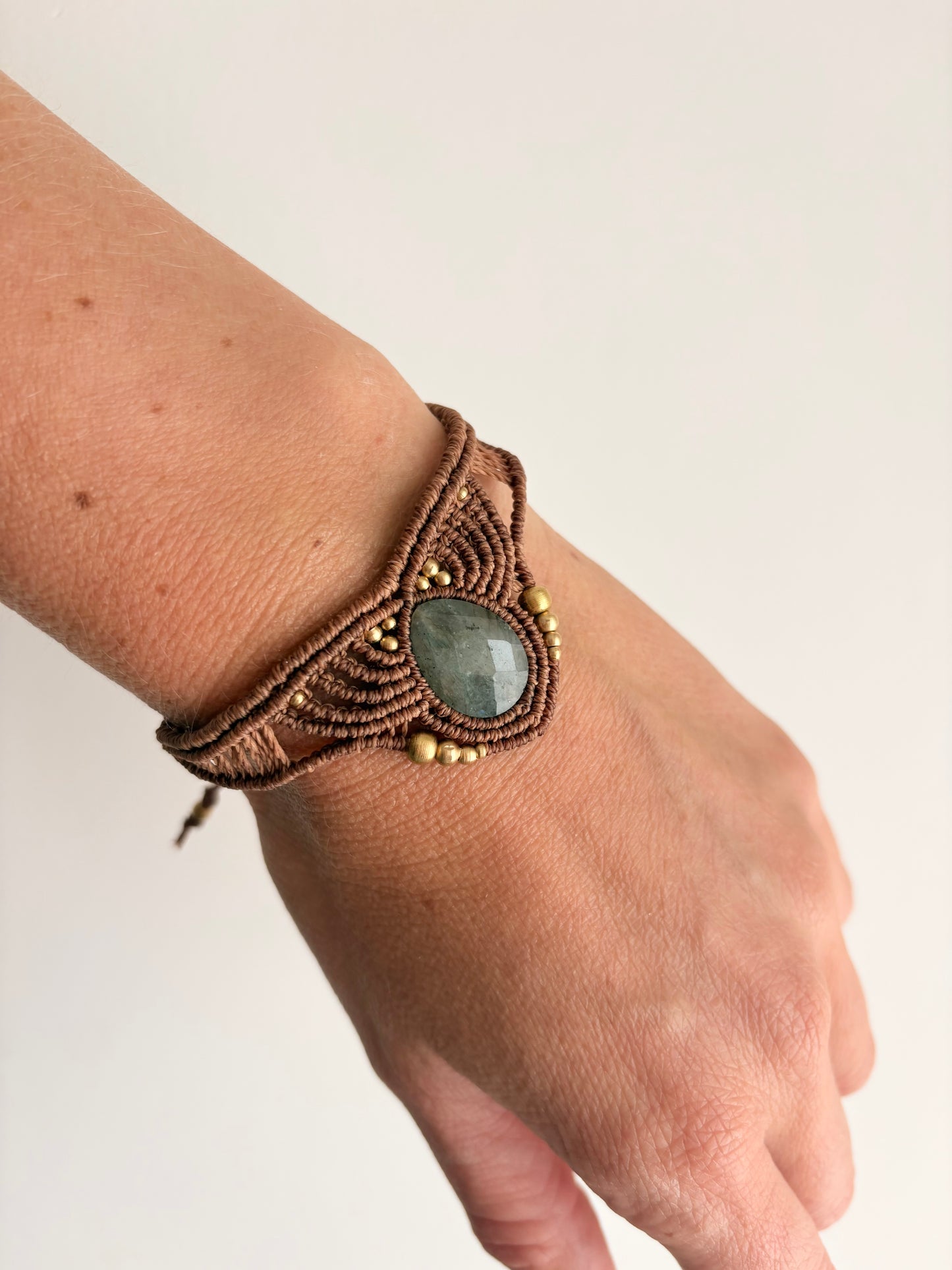 Guardian armband bruin - Labradoriet